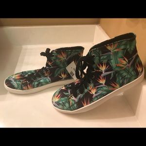 LoudMouth Tennis Shoes